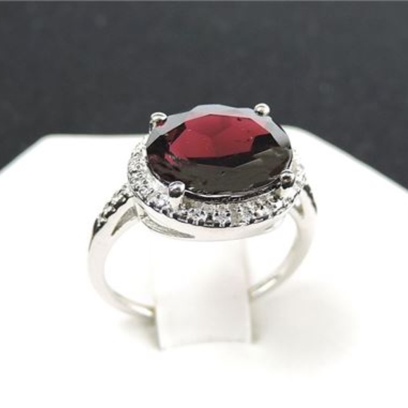 925 Silver Garnet & Diamond Ring - Picture 6 of 6